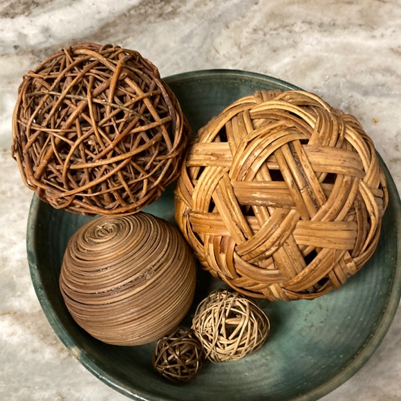 Decorative balls - Picture 1 of 5